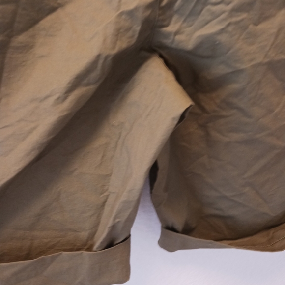 Women’s ELLOS Army Green Cargo Shorts 16 - Picture 5 of 9